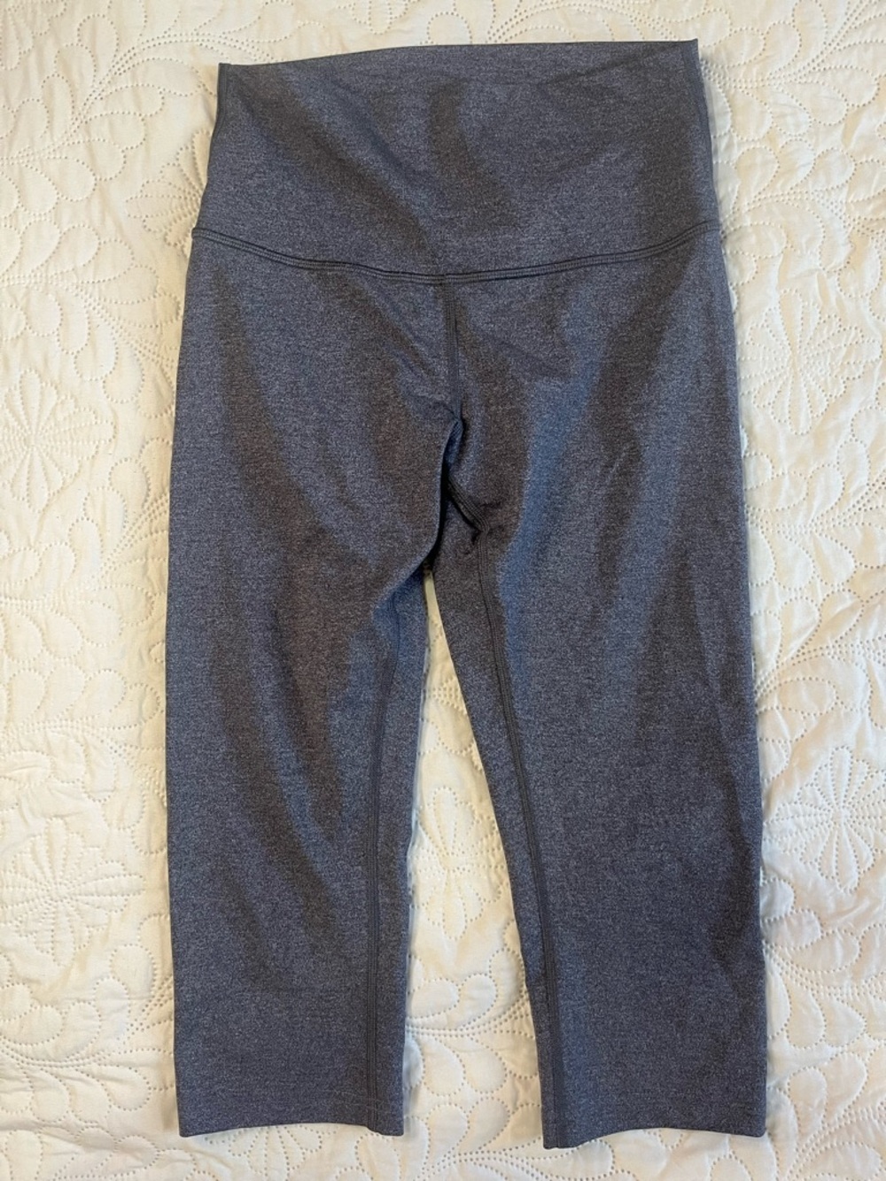 Lululemon Align High-Rise Cropped Leggings Grey. 6